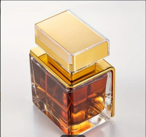 صورة  عطر منعش ويدوم طويلاً للنساء 